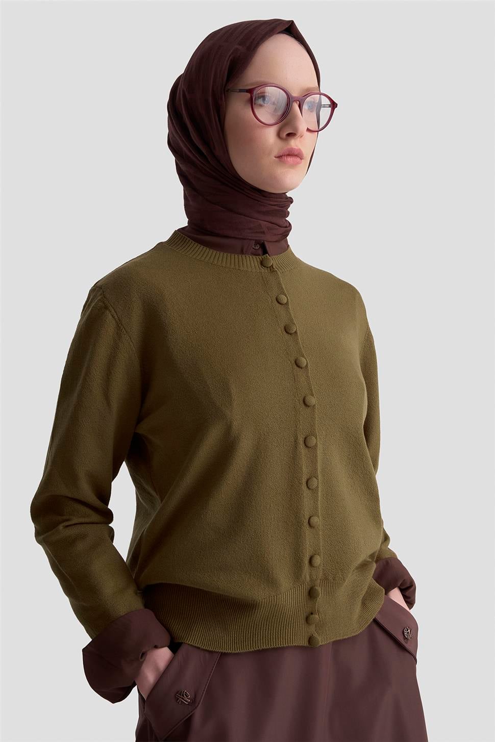 Armine Düğme Detaylı Basic Hırka 25KD7012 Haki | Armine