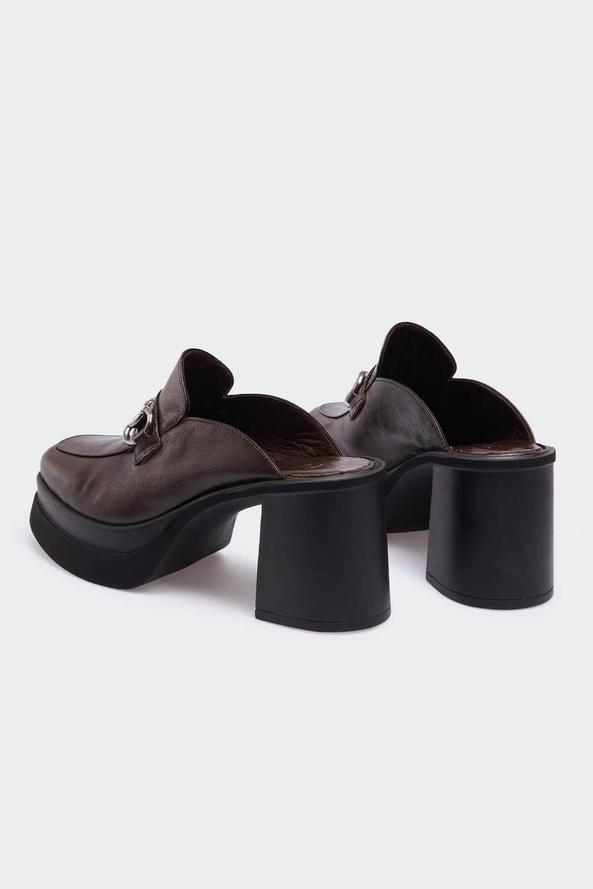 950 Kahve Deri Kadın Terlik