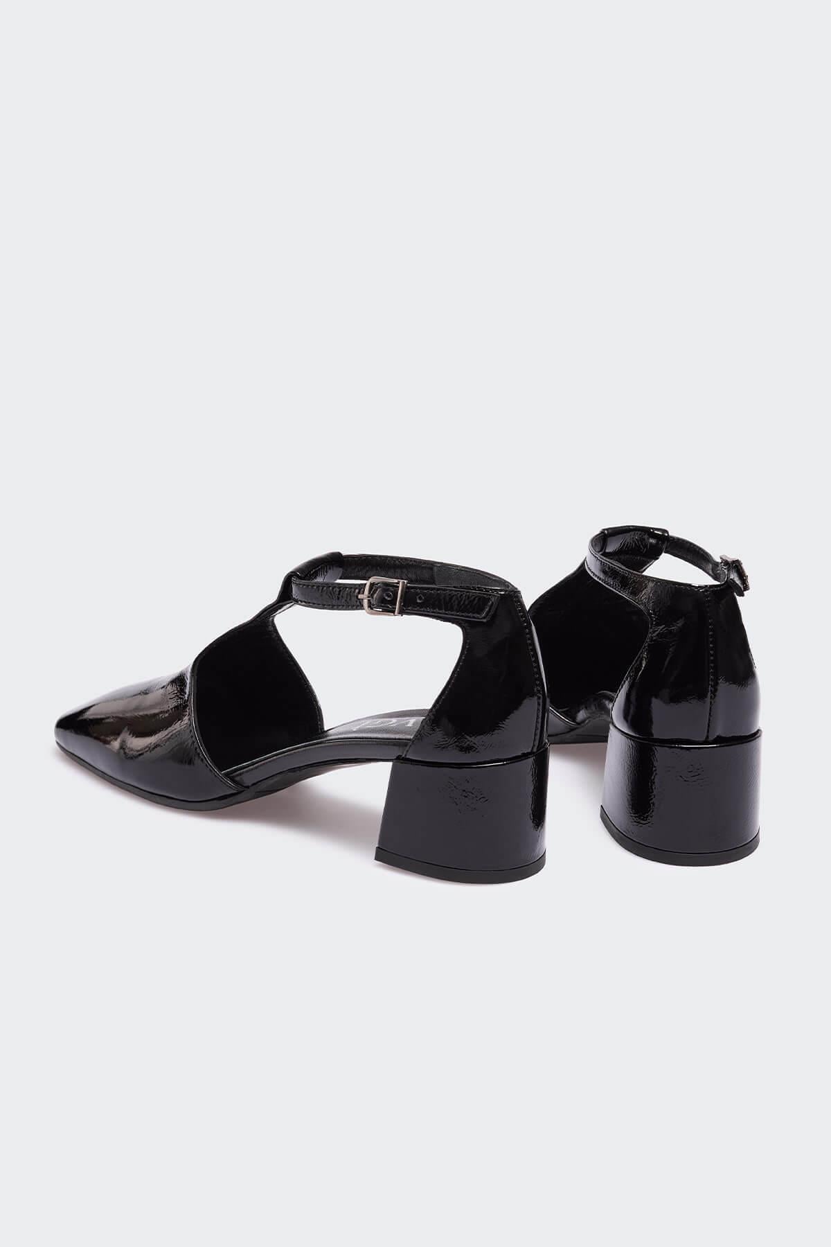 Accorea Siyah Kırışık Rugan Kadın Topuklu Ayakkabı