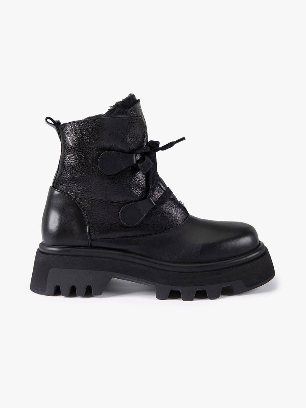 Almari Siyah Deri Kürklü Kadın Bot