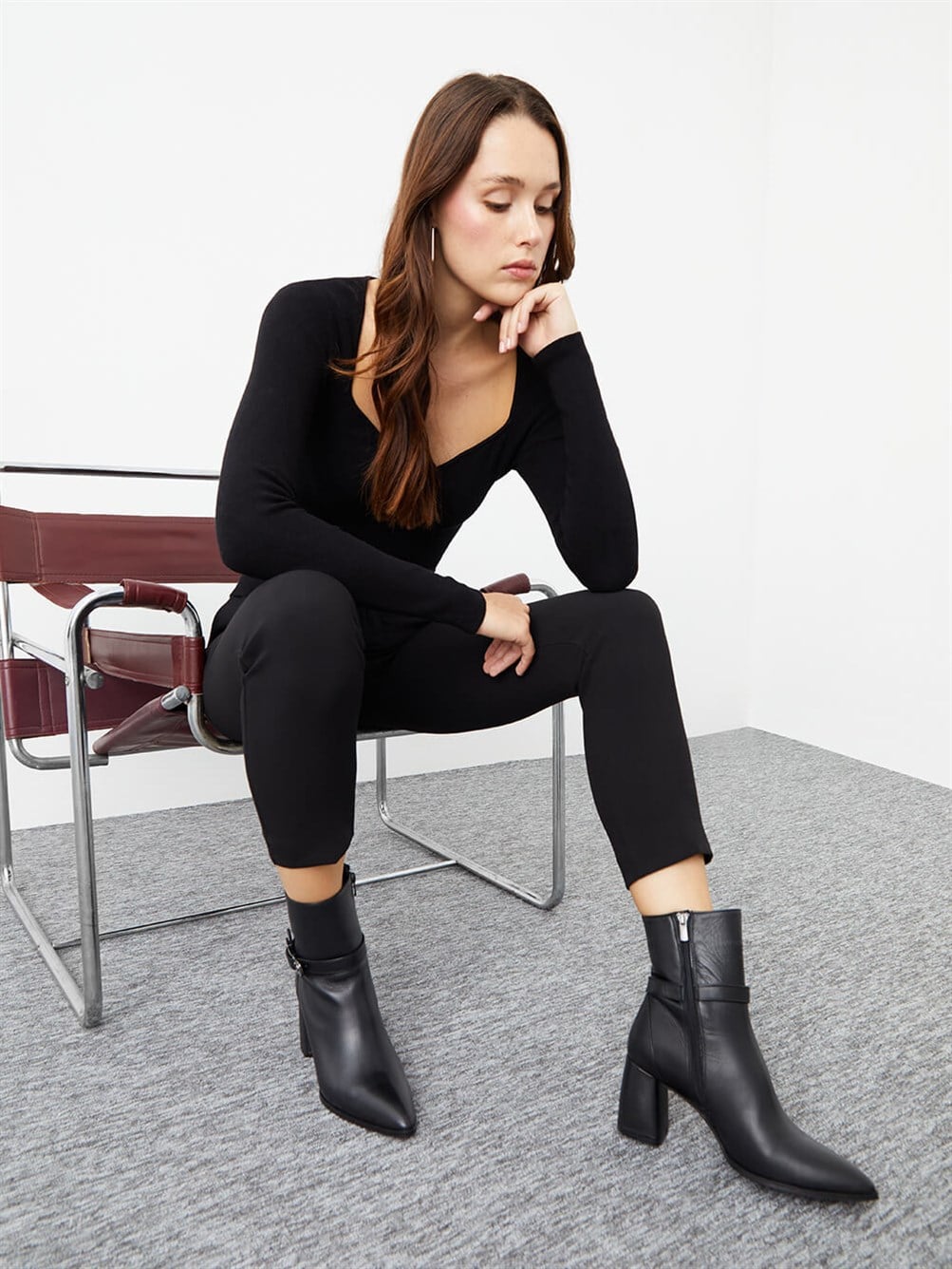 Azure Siyah Deri Kadın Bot