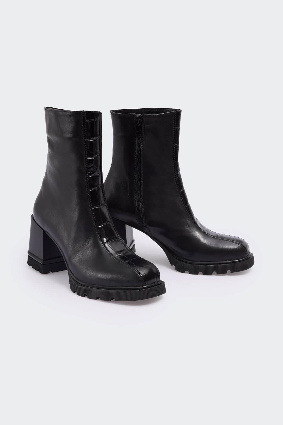 Favgi 2402 Siyah Deri Kadın Bot