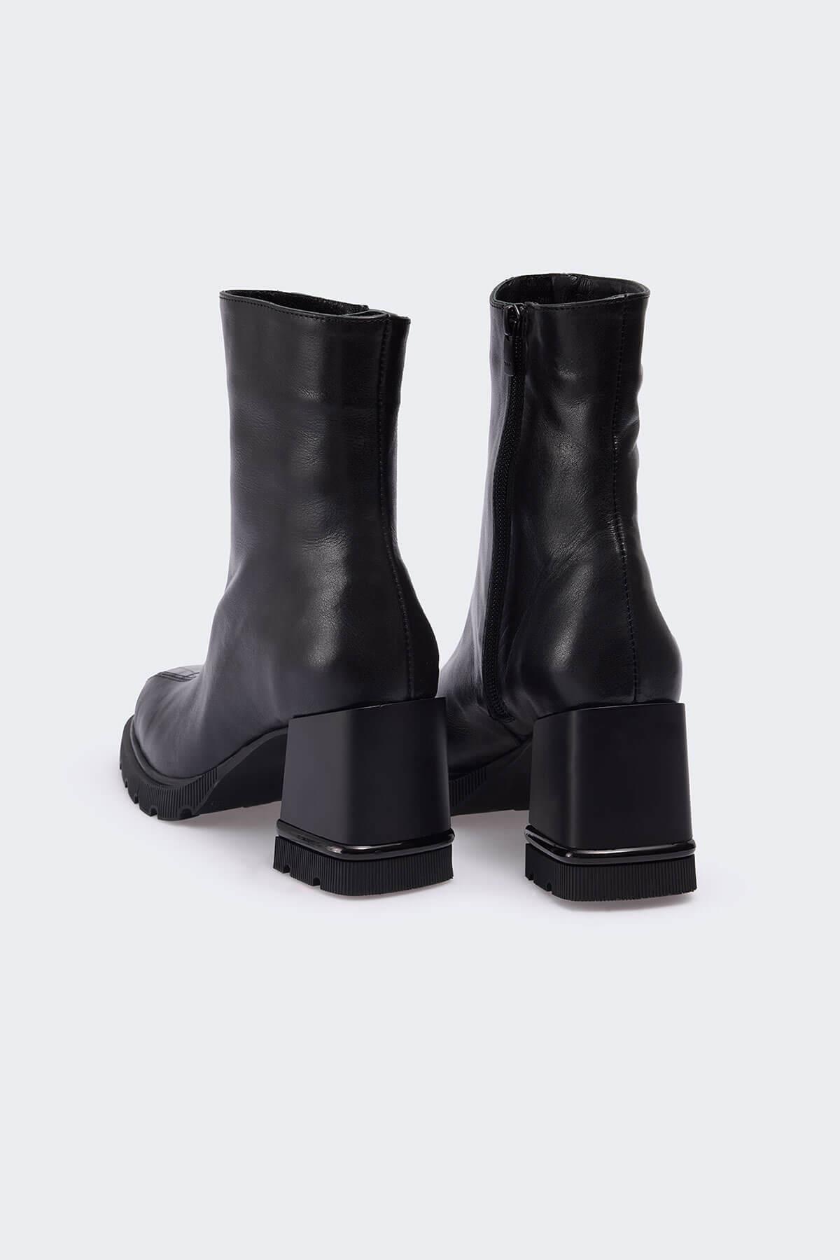 Favgi 2402 Siyah Deri Kadın Bot