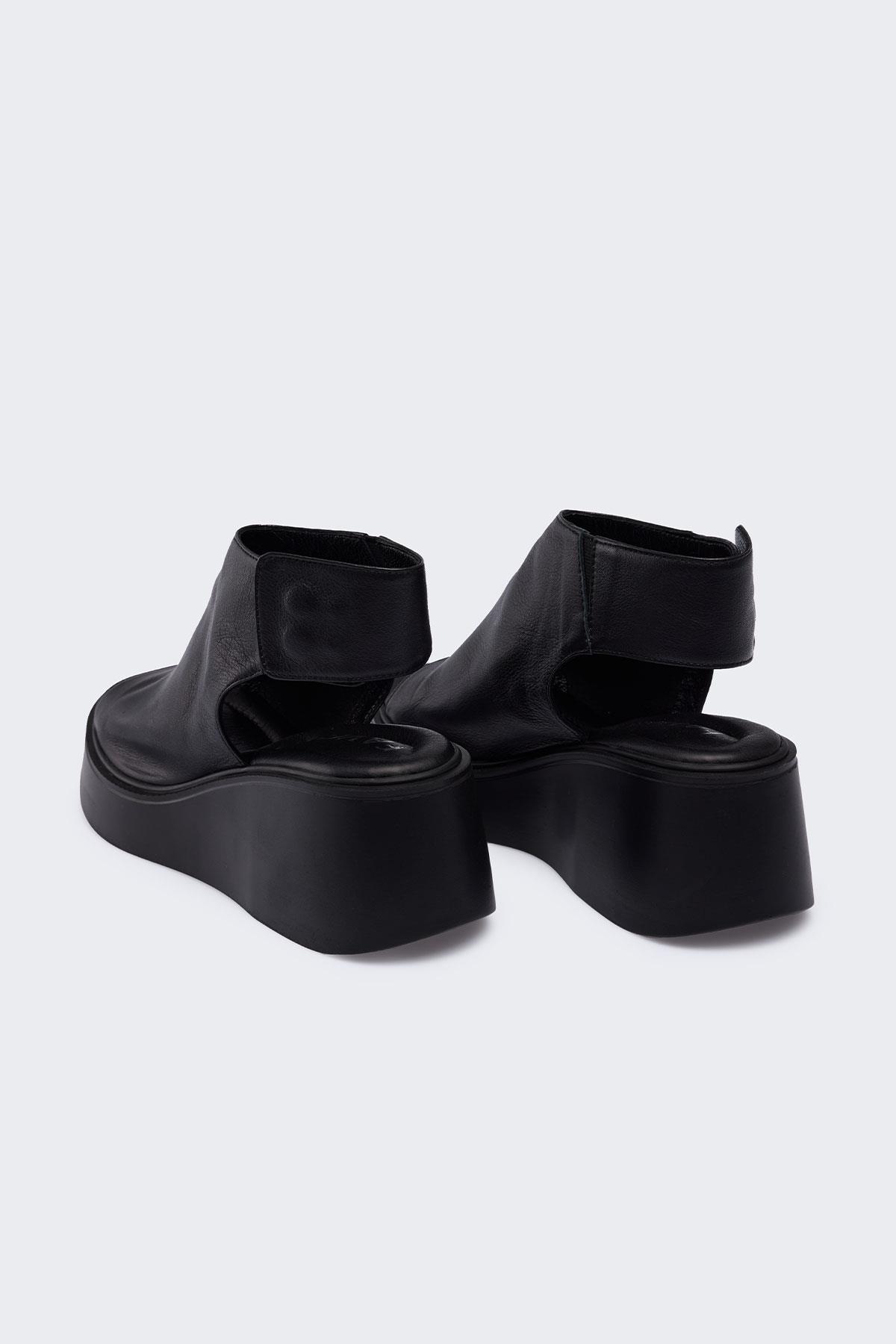 Linndy Siyah Deri Kadın Sandalet