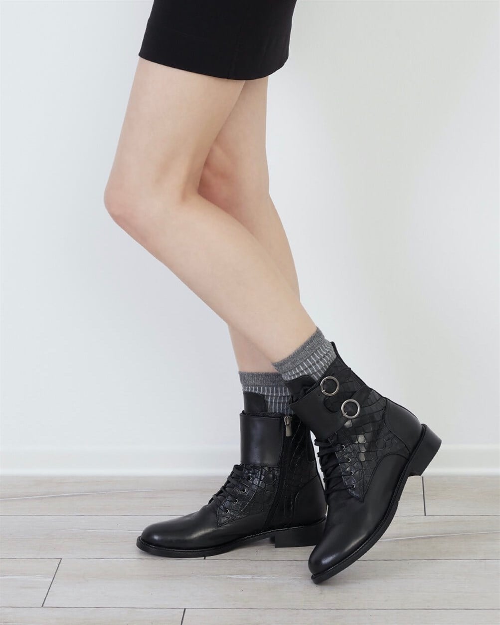 Lorimer Siyah Deri Çift Tokalı Kadın Bot 