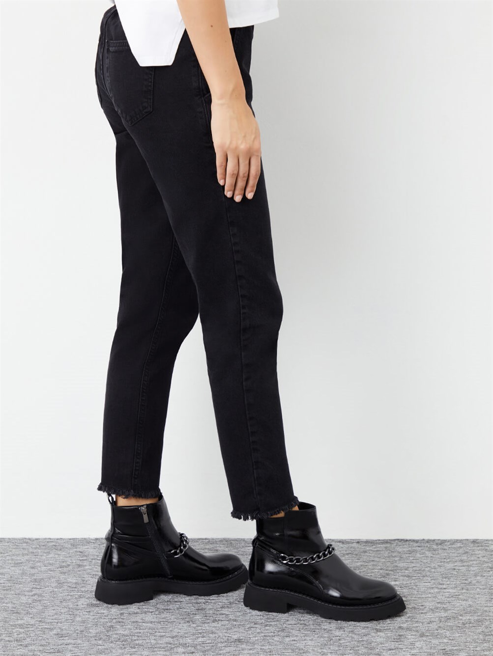 Minetta Siyah Rugan Kadın Bot