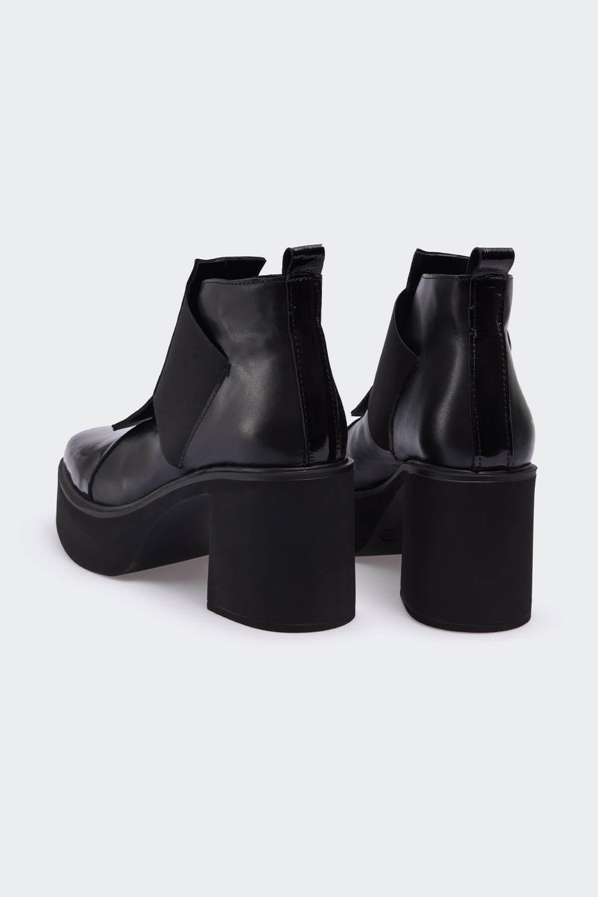 Monnerea Siyah Kırışık Rugan Siyah Deri Kadın Bot