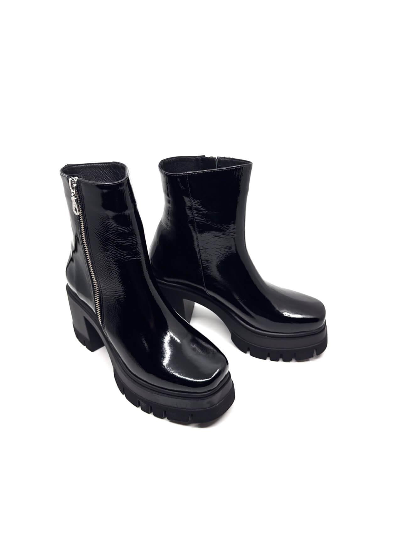 Niel Siyah Rugan Kadın Bot