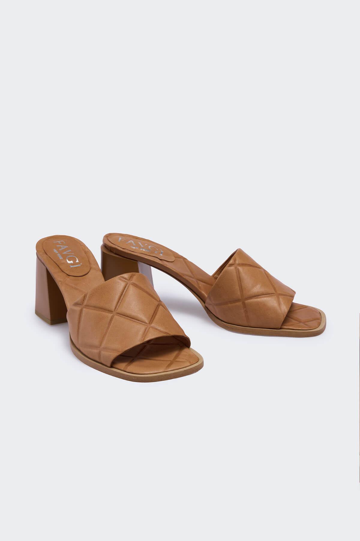 Onnetti Taba Deri Kadın Terlik