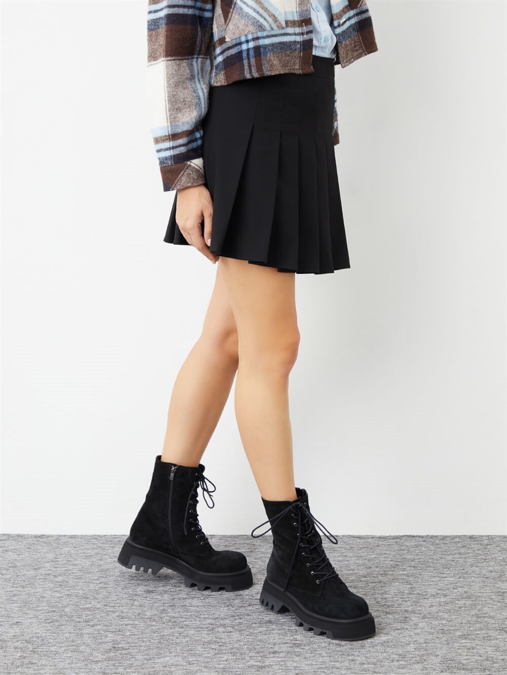 Seseo Siyah Süet Kadın Bot