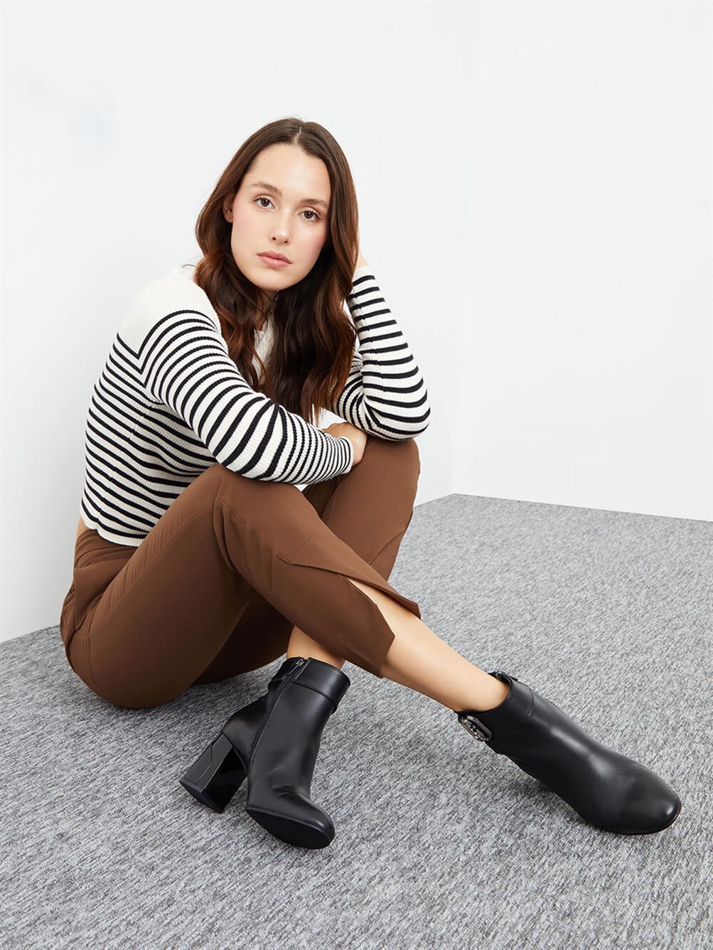 Sorien Siyah Deri Kadın Bot