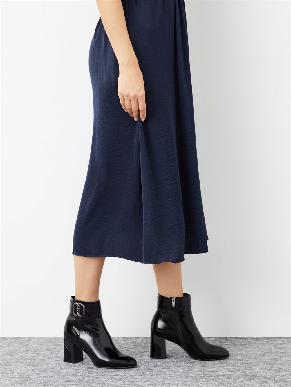 Sorien Siyah Rugan Kadın Bot