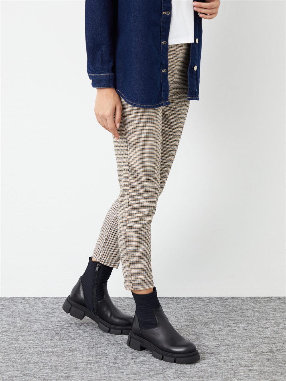 Yaso Siyah Deri Kadın Bot