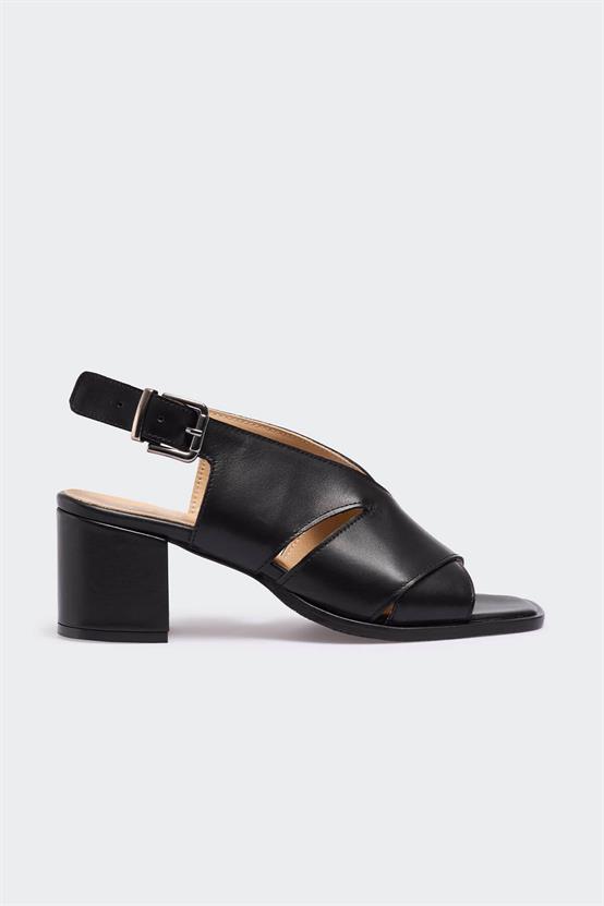 1110 Siyah Deri Kadın Topuklu Sandalet