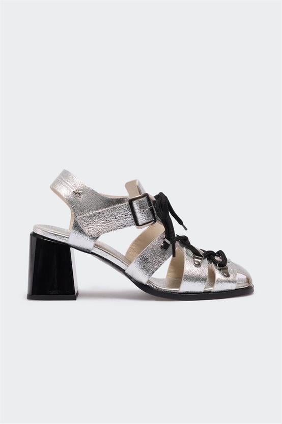 2100 Lame Deri Kadın Topuklu Sandalet