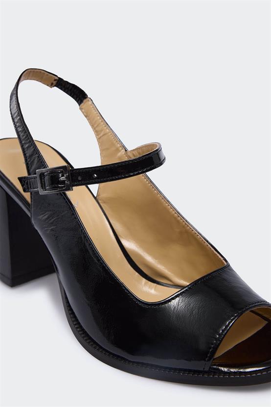 Aleratta Siyah Kırışık Rugan Kadın Topuklu Ayakkabı