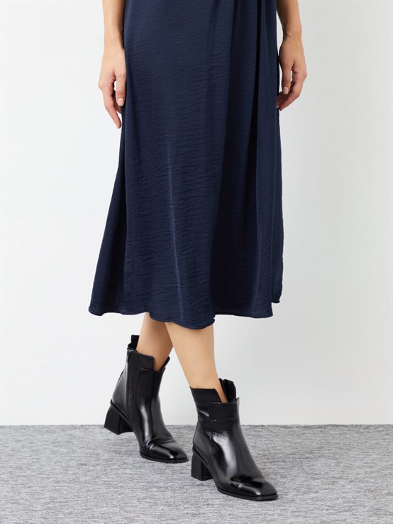 Arrena Siyah Rugan Kadın Bot