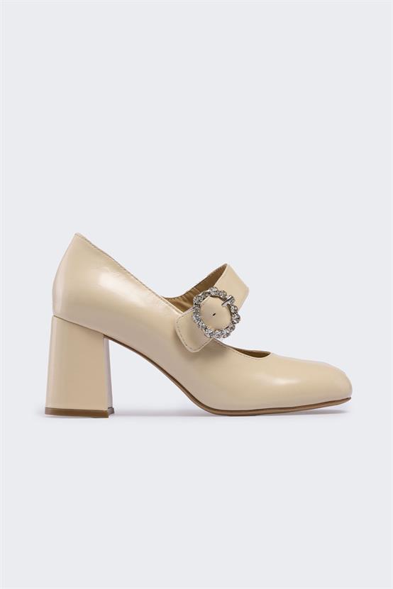 Biles Bej Kırışık Rugan Kadın Topuklu Ayakkabı