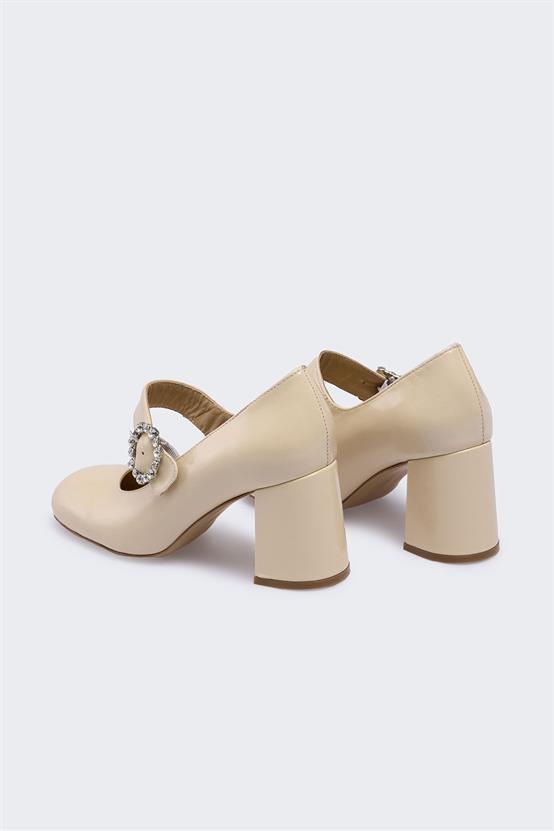 Biles Bej Kırışık Rugan Kadın Topuklu Ayakkabı