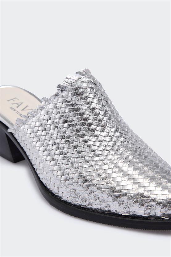 Favreu Lame Deri Örgü Kadın Terlik
