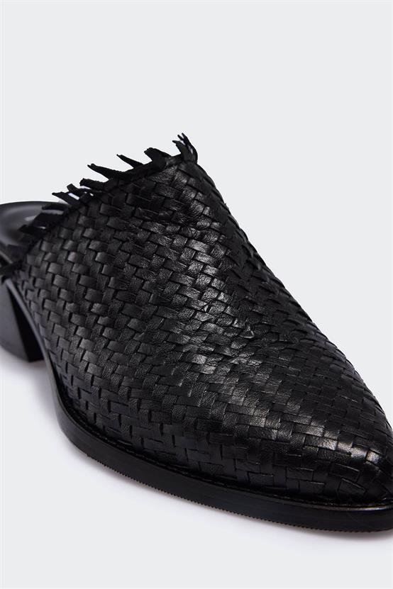 Favreu Siyah Deri Örgü Kadın Terlik