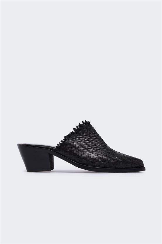 Favreu Siyah Deri Örgü Kadın Terlik