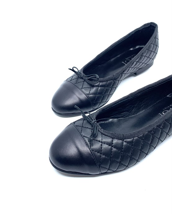 Giza Siyah Kapitone Deri Fiyonklu Babet