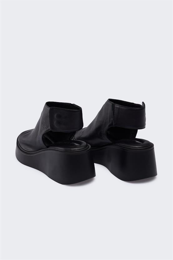 Linndy Siyah Deri Kadın Sandalet