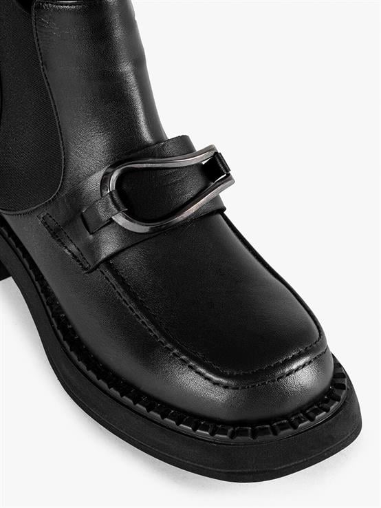 Lisse Siyah Deri Kadın Bot