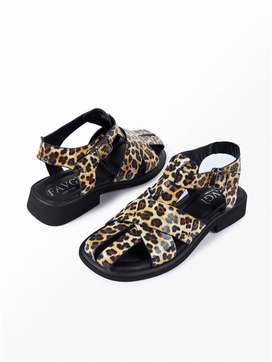 Marten Deri Kadın Sandalet