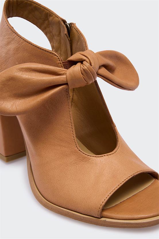 Mateoni Taba Deri Kadın Topuklu Ayakkabı