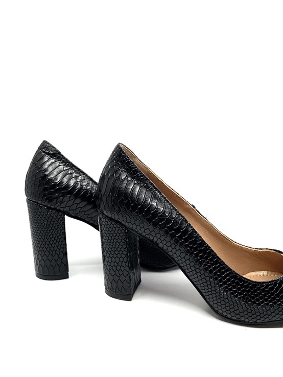 Minel Siyah Deri Topuklu Ayakkabı