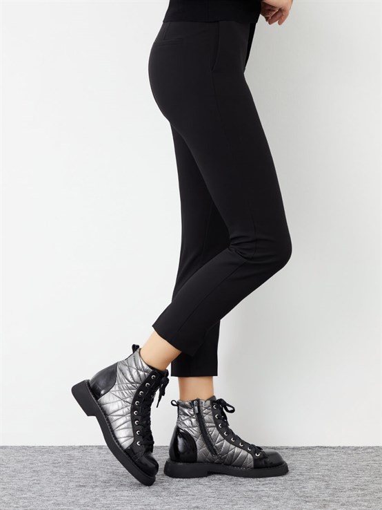 Ninia Siyah Rugan Gri Paraşüt Kadın Bot