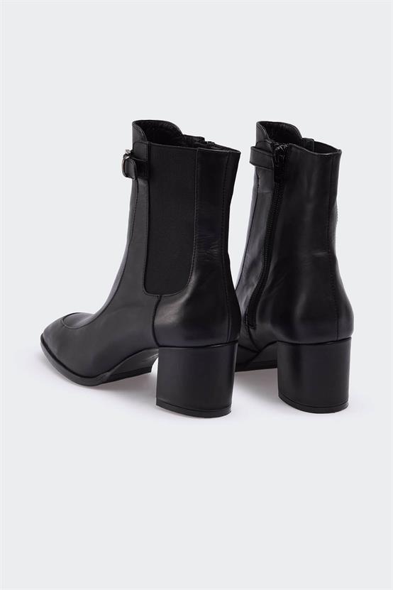 Noppea Siyah Deri Kadın Bot