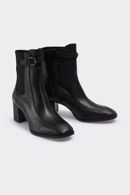 Noppea Siyah Deri Kadın Bot