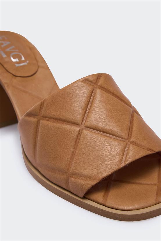 Onnetti Taba Deri Kadın Terlik