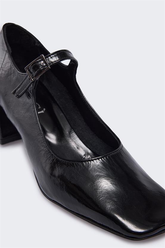 Rufafuv Siyah Kırışık Rugan Kadın Günlük Ayakkabı