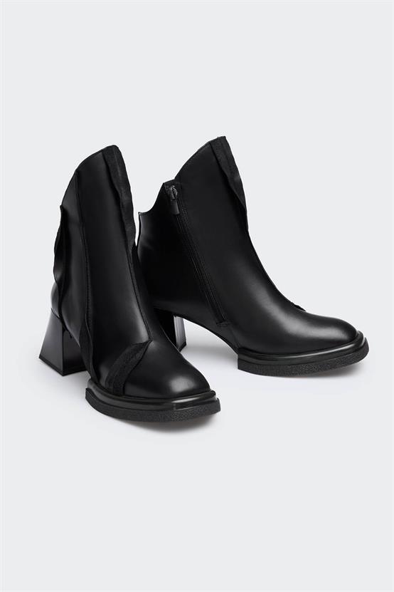 Viau Siyah Deri Kadın Bot