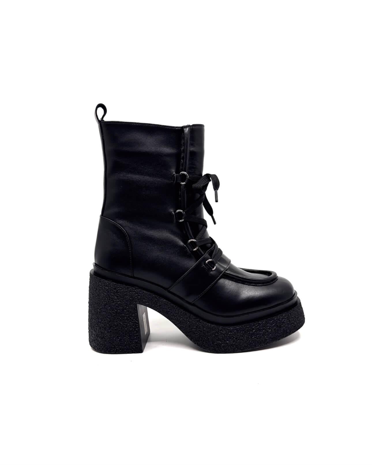 1555 Siyah Deri Kadın Bot