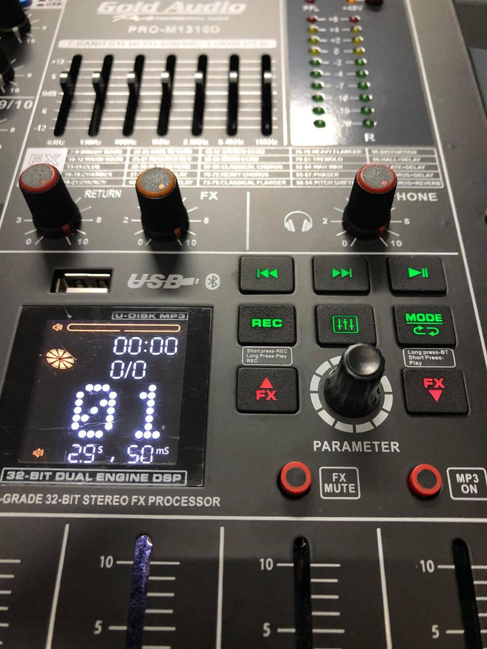 GOLD AUDIO PRO-M1310D 10 KANALLI 2X350 WATT ÇİFT AUXLU DİGİTAL EFEKTLİ ANFİLİ MİKSER