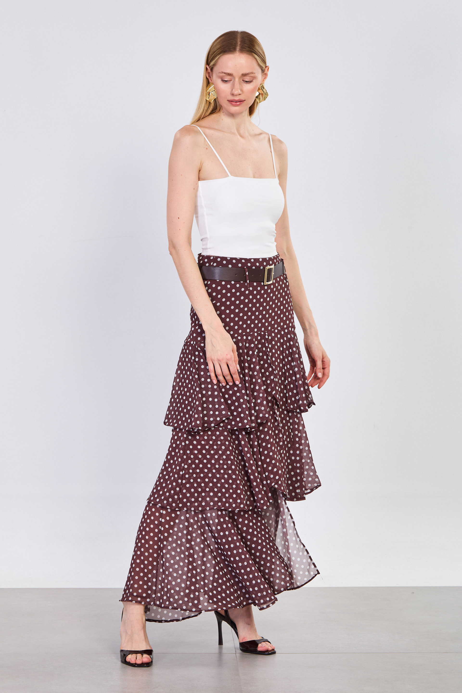 Kadın Kemerli Puantiyeli Fırfırlı Uzun Etek - Acı Kahve