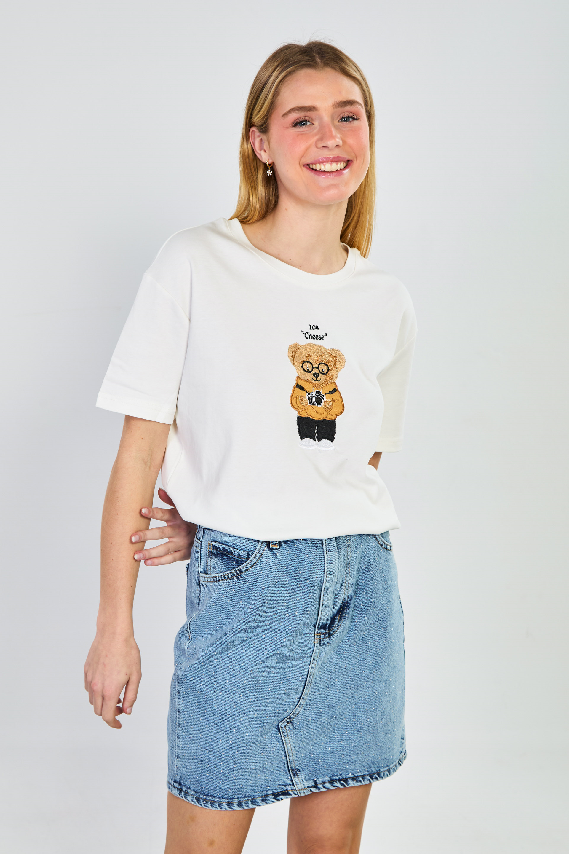 Kadın Önü Ayı Baskılı T-Shirt - Ekru