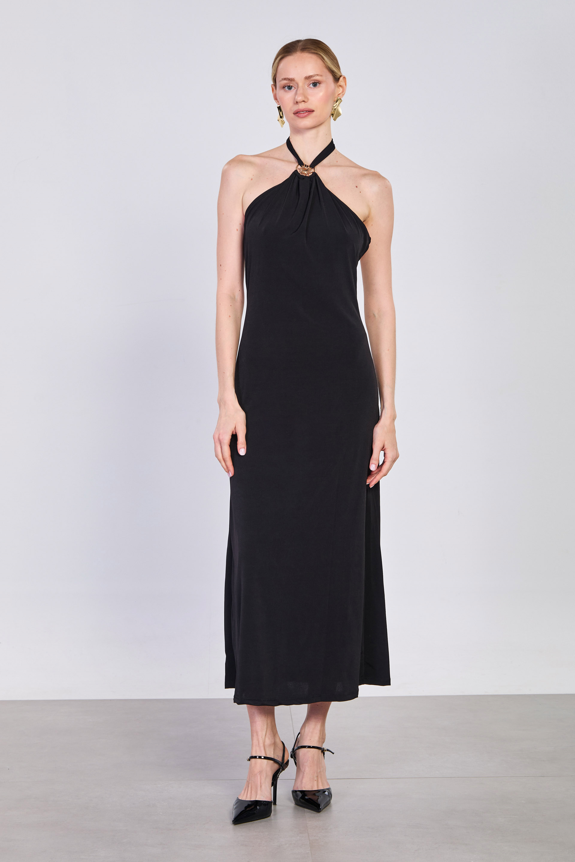 Kadın Tokalı Boyundan Bağlamalı Uzun Elbise - Siyah