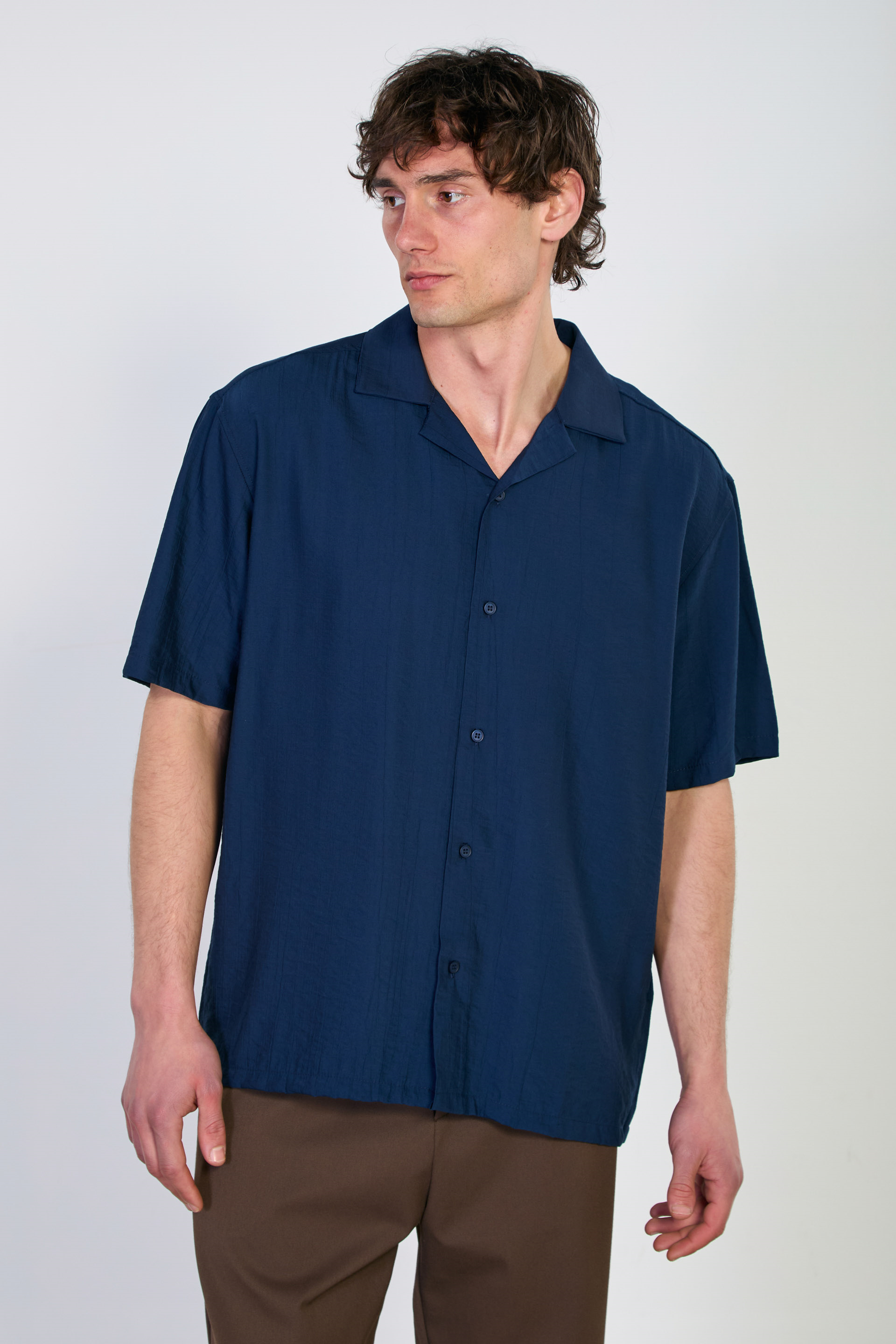 Erkek Apaş Yaka Kısa Kollu Çilek Gömlek - Lacivert