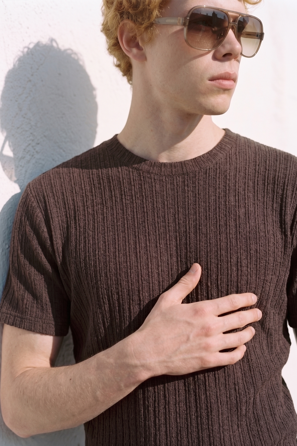 Erkek Bisiklet Yaka Burgu Desen T-Shirt - Kahve