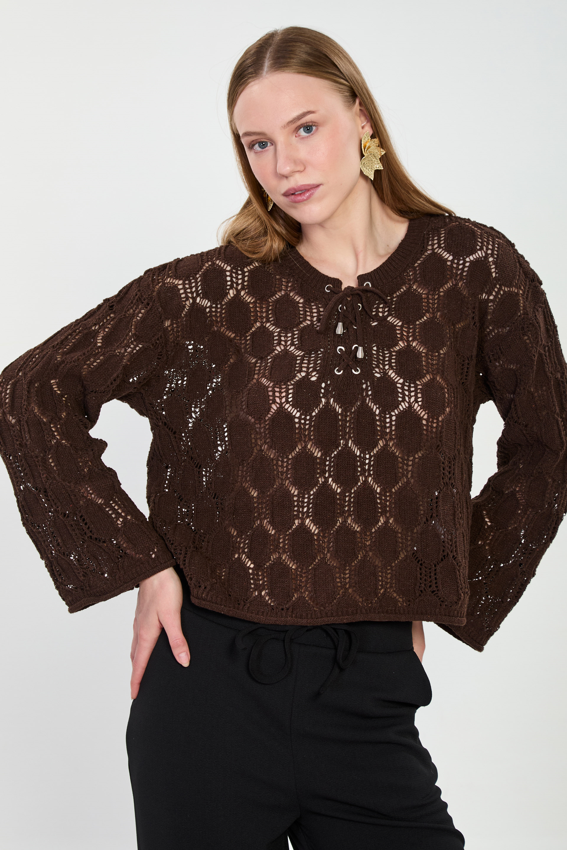 Kadın Bağcık Detaylı Ajurlu Kazak - Acı Kahve