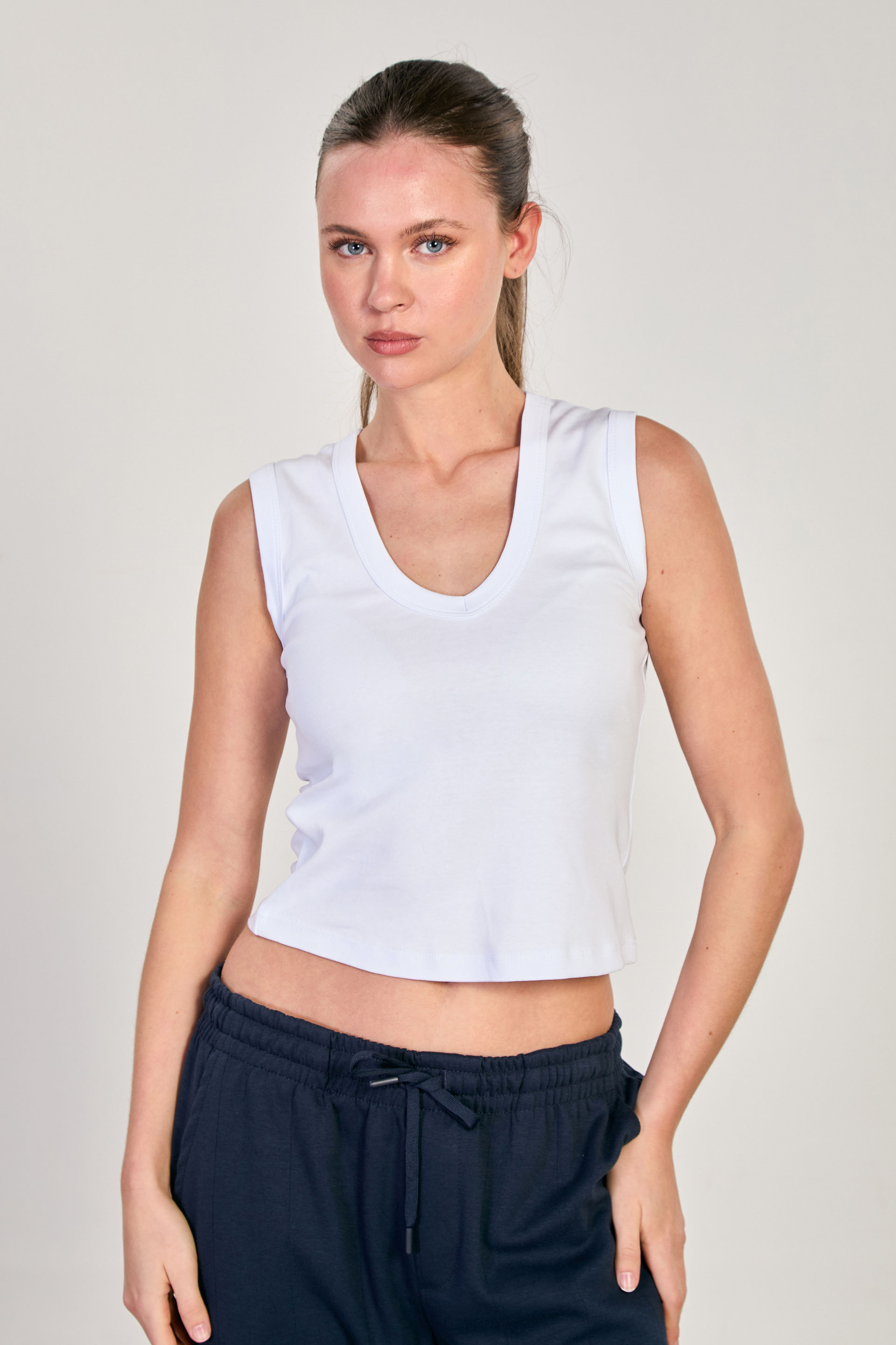 Kadın Derin V Yaka Kolsuz Body - Beyaz