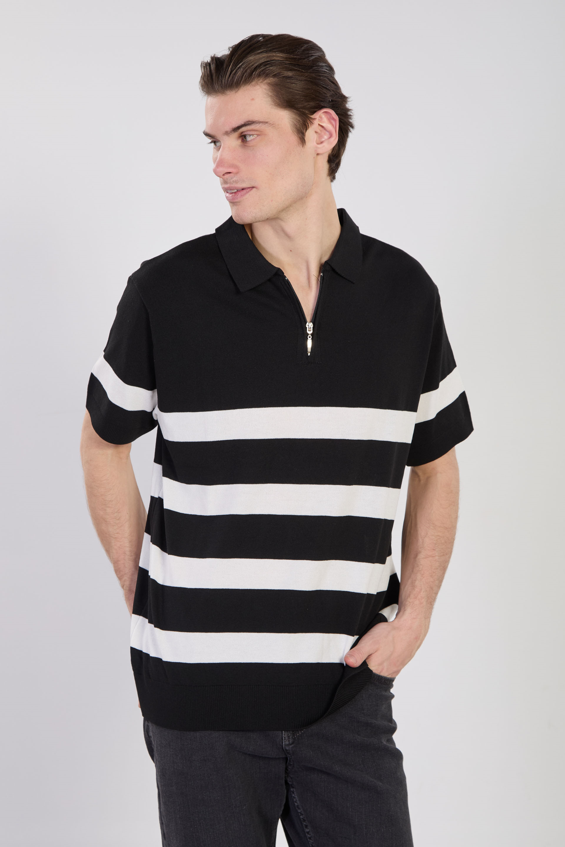 Erkek Yarım Fermuarlı Çizgili Polo Yaka T-Shirt - Siyah