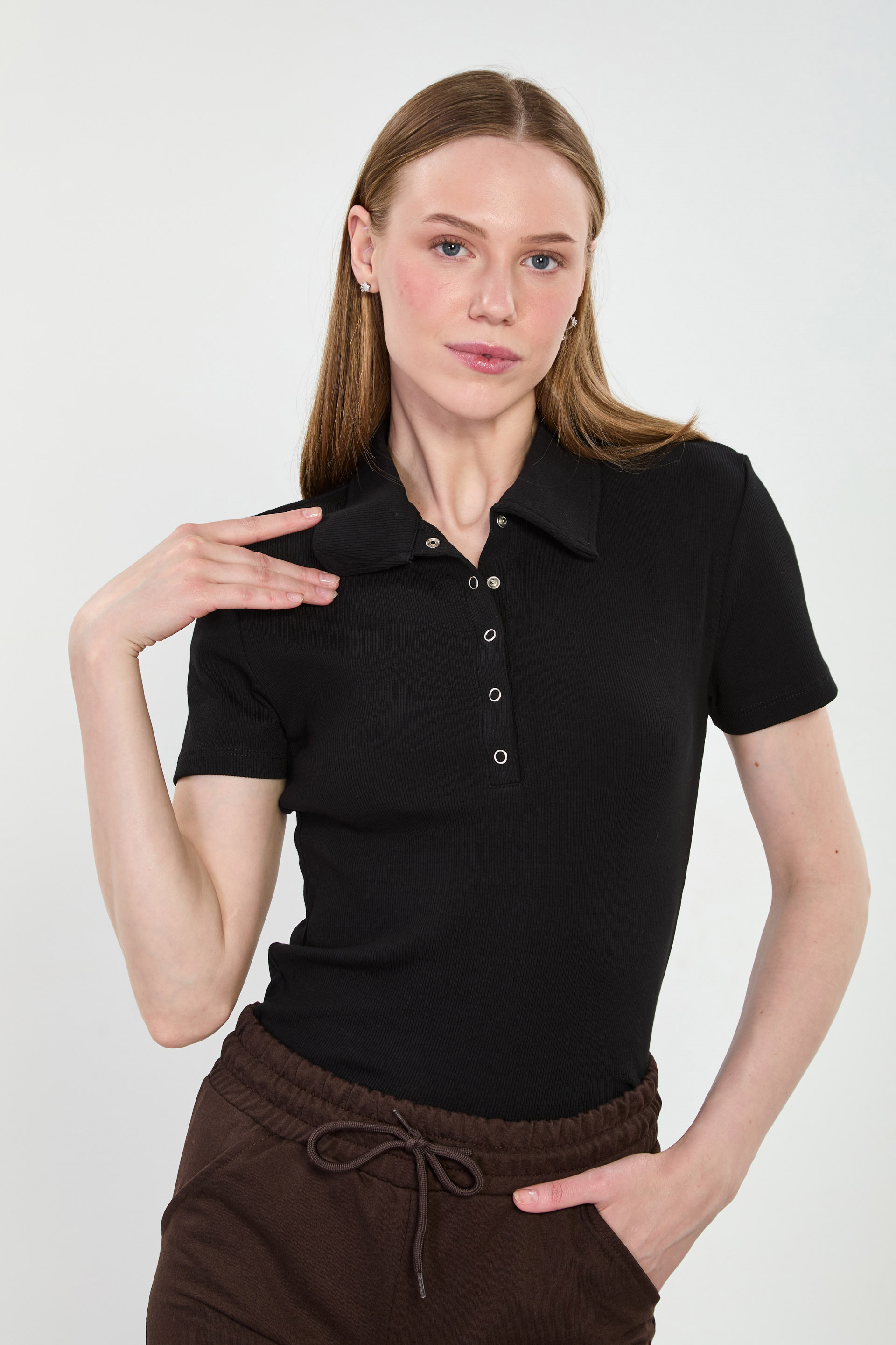 Kadın Polo Yaka Önü Çıtçıtlı Kısa Kol Body - Siyah