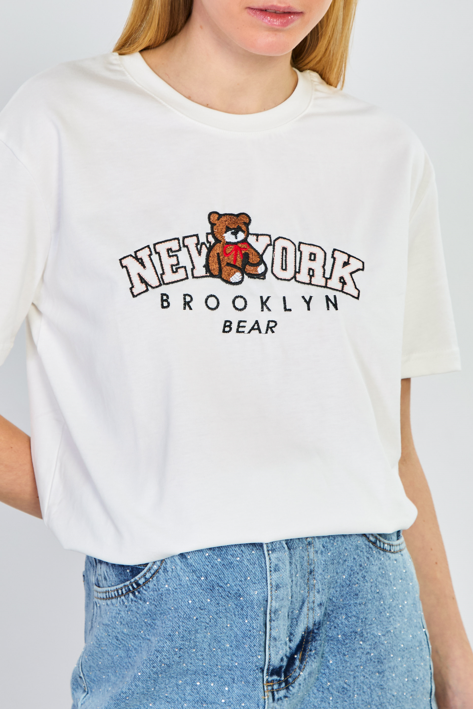 Kadın Bisiklet Yaka Önü Ayı Baskılı T-Shirt - Ekru